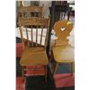 Image 1 : LOT OF 4 ASSORTED WOOD CHAIRS