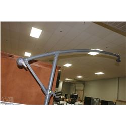 DELUXE PATIO UMBRELLA