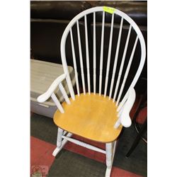ROCKING CHAIR