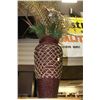 Image 1 : A LARGE VASE WITH CHRISTMAS DECORATIONS