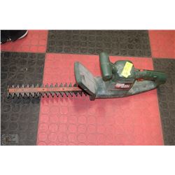 BLACK & DECKER ELECTRIC HEDGE TRIMMER