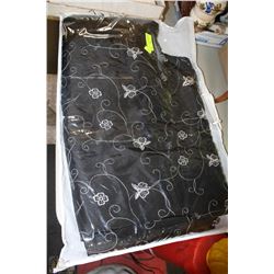 NEW KING SIZE DUVET SET (WITH SKIRT AND 2 SHAMS)