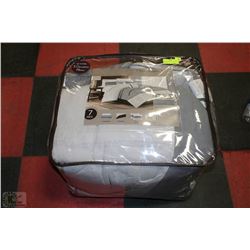 NEW 7PC DECORATIVE KING SIZE BEDDING SET