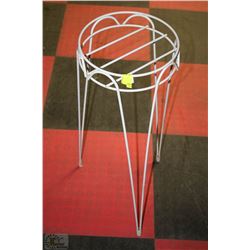 WHITE PLANT STAND