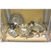 Image 1 : SHELF LOT OF VINTAGE SILVER PLATE ITEMS