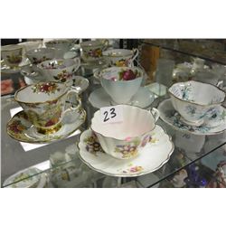 LOT OF TEA CUPS AND SAUCERS