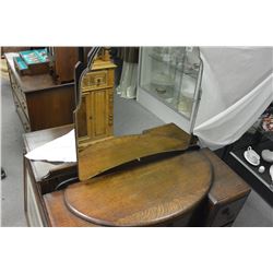 ENGLISH OAK VANITY DRESSER WITH GOOD ORIGINAL FINISH