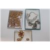 Image 1 : COSTUME PEARLS AND RHINESTONE NECKLACE AND BROOCH AND