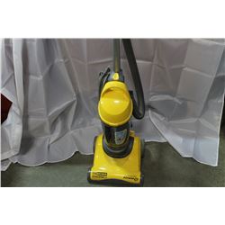 EUREKA UPRIGHT VACUUM