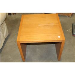 PAIR OF OAK END TABLES