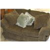 Image 1 : UPOLSTERED PILLOW BACK LOVESEAT