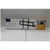 Image 1 : 33-46" LOW PROFILE TV WALL MOUNT