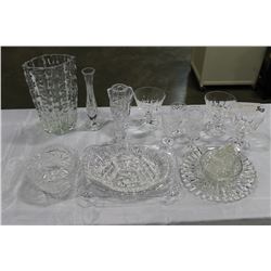 LOT OF CRYSTAL GLASSES AND SERVING TRAYS