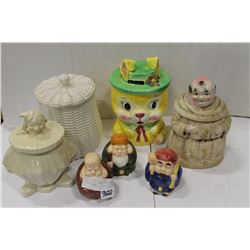 SHELF LOT OF COOKIE JARS AND NOVELTY BANKS