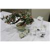 Image 1 : JADE TREE AND TWO CRYSTAL PAPER WEIGHTS