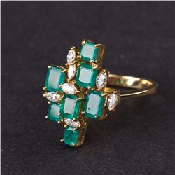 Ladies Ring  in Yellow 18K Gold with Emerald and Diamonds