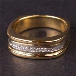Men's Ring in Yellow 18K Gold with Diamonds