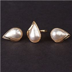 Ladies Earrings and Ring Set in Yellow 14K Gold with Pearls