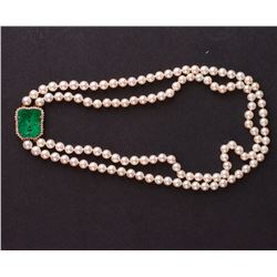 Pearl Necklace in Yellow 18K Gold Jadeite Clasp and Diamonds