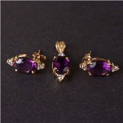 Ladies Pendant and Earrings Set in Yellow 10K Gold with Diamonds