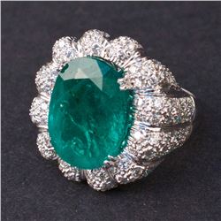 Ladies Ring in White 18K Gold with Emerald and Diamonds