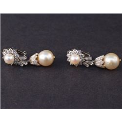 Earrings in White 14K Gold with Pearls and Diamonds