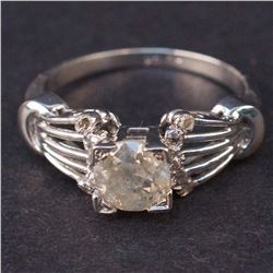 Vintage Ladies Ring in White 18K Gold with Diamonds