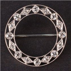 Vintage Brooch in White 18K Gold with Diamonds