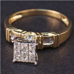 Ladies Ring in Yellow 14K Gold with Diamonds