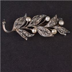 Ladies Brooch in Rose 18K Gold and Silver with Diamonds