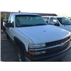 Image 2 : 2002 CHEVROLET SILVERADO 2500, 2 DR PU, WHITE, VIN # 1GCGC24U32Z250944