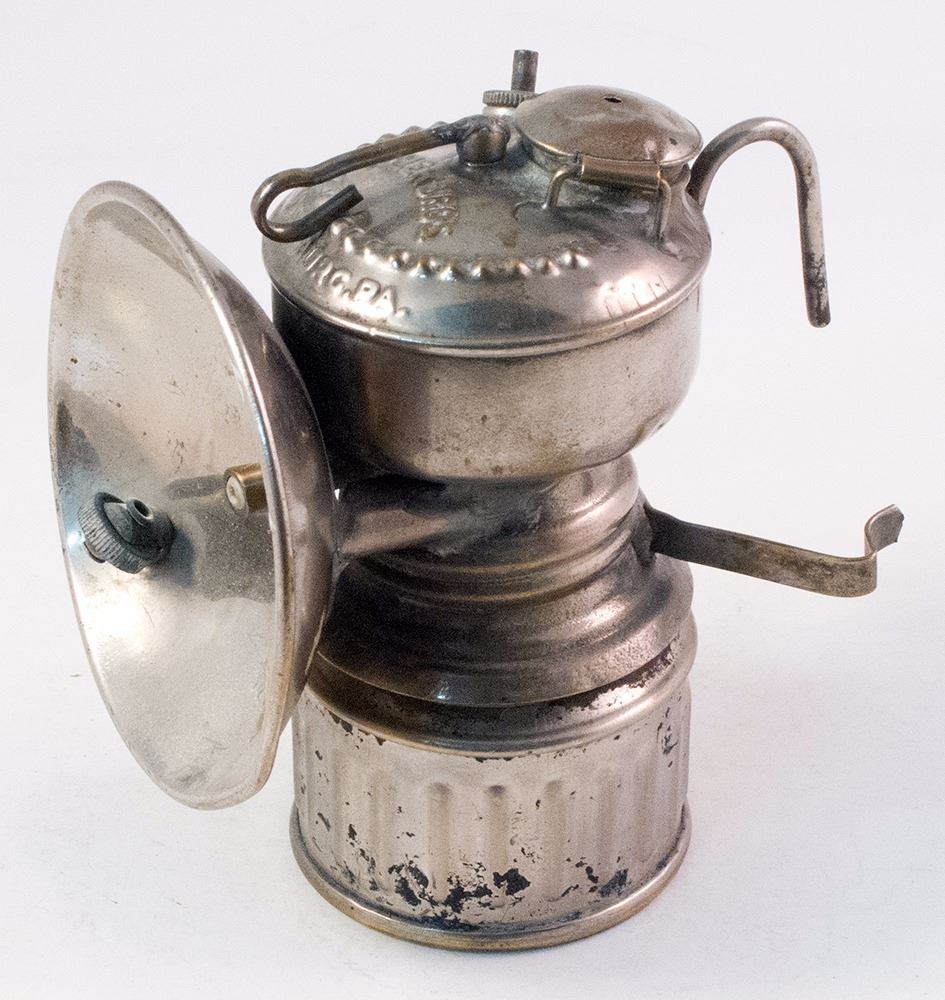 Lampe - Massif et Rare Lanterne à Carbure Powell Hammer' - Acier Lampe - Massif et Rare Lanterne à Carbure Powell Hammer' - Acier