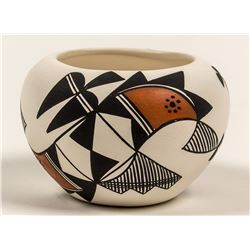 Acoma, V. Victorino Pot