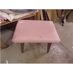 UPHOLSTERED STOOL - PINK