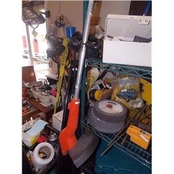 WEED WACKER - ELECTRIC - B & D