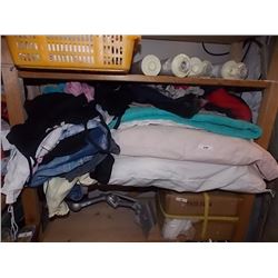 LOT OF CLOTHING, TOWELS & LINEN