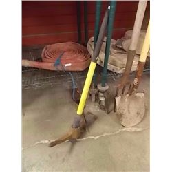 NUMATIC PICK AX WITH EXTRA HANDLE