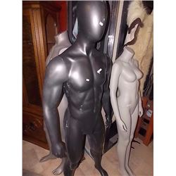 MANNEQUIN - FULL BODY - MALE - HEAD AND ARMS