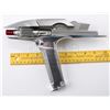 Image 13 : STAR TREK INTO DARKNESS (2013) - SFX Electronic Starfleet Phaser