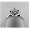 Image 1 : 18K WHITE GOLD DIAMOND SOLITAIRE RING
