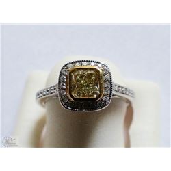 14K WHITE AND YELLOW GOLD DIAMOND RING