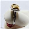 Image 2 : 14K WHITE AND YELLOW GOLD DIAMOND RING