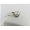 Image 2 : 14K WHITE GOLD DIAMOND SOLITAIRE PENDANT W/ CHAIN