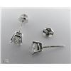 Image 1 : 14K WHITE GOLD DIAMOND STUD EARRINGS