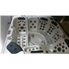 Image 3 : JAZZI MODERN DESIGN 6PERSONS HOT SPA MSRP$12,500.00
