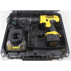 DEWALT 12V DC727 DRILL, CHARGER & BATTERY IN CASE