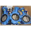 Image 1 : FIVE 4" BUTTERFLY VALVES AND SIX GAUGES