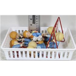 VINTAGE 1981 UNIQUE ENESCO 7 PIECE CERAMIC "KIDS