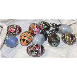 FLAT OF 10 DECORATIVE EGGS