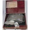 Image 1 : VINTAGE POLAROID CAMERA IN CASE